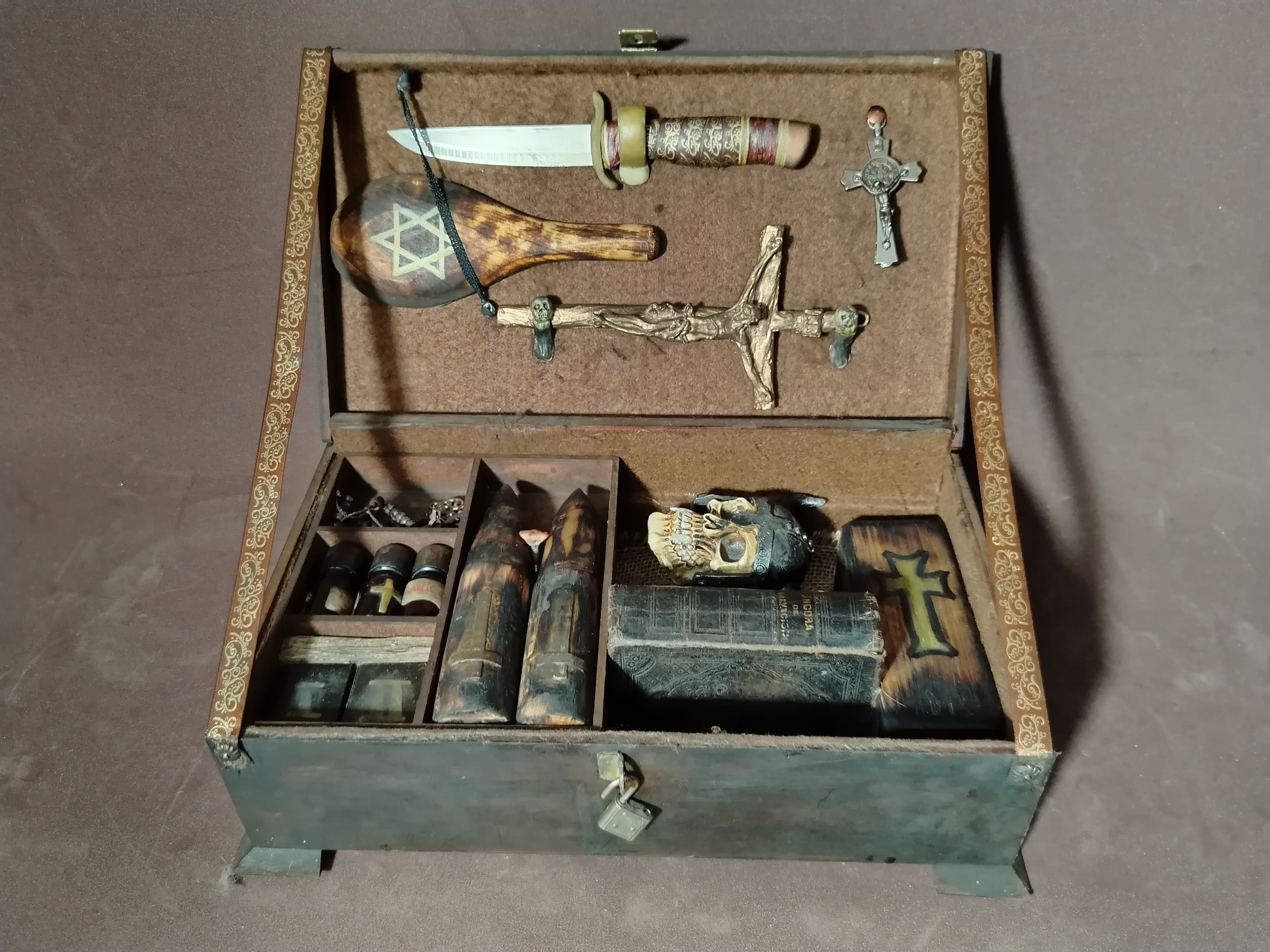 KIT CONTRA VAMPIROS USADO