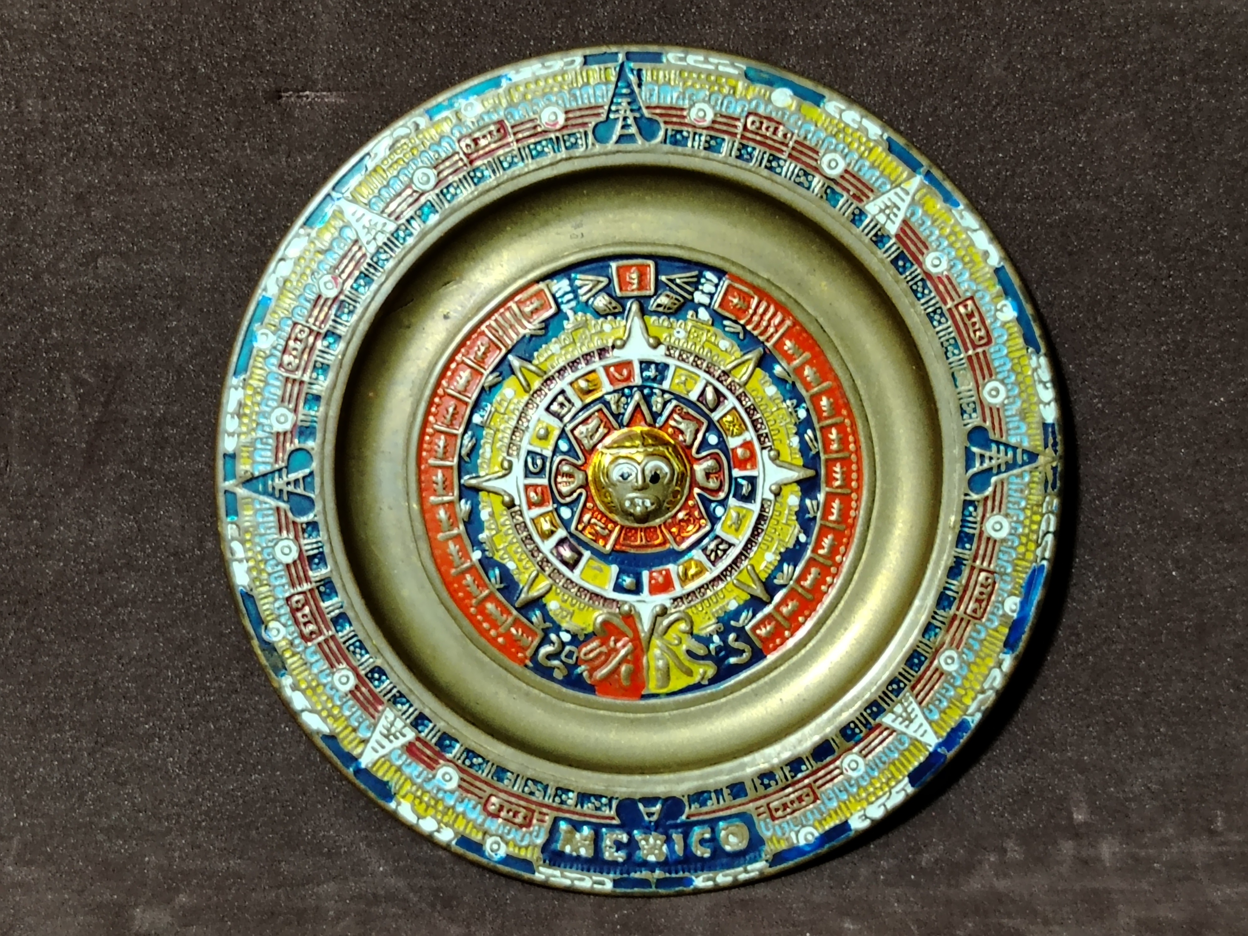 PLATO DE BRONCE MEXICANO 